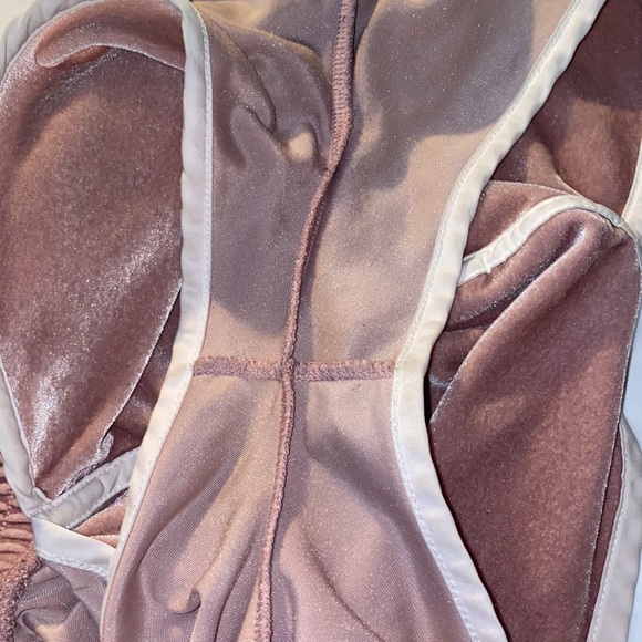 Dusty Pink Velvet Shorts - Picture 4 of 4